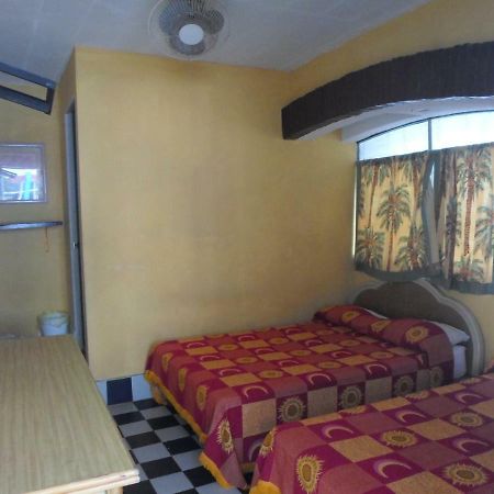 Casa De Huespedes Santa Fe Acapulco Hotel Zewnętrze zdjęcie