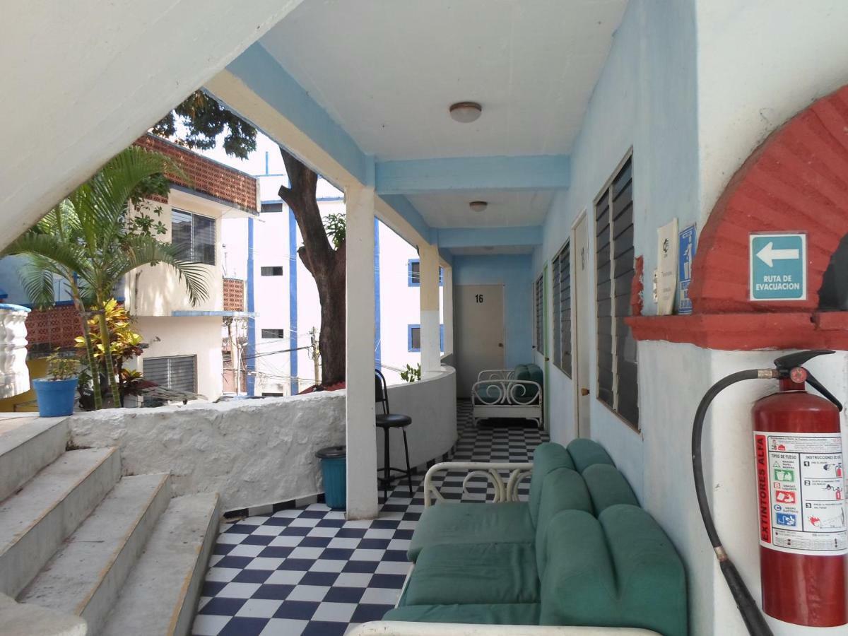 Casa De Huespedes Santa Fe Acapulco Hotel Zewnętrze zdjęcie